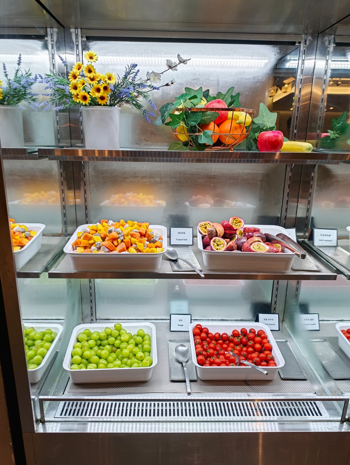 Matina Lounge in Incheon Terminal 2 — 6 of 8